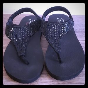 Sketchers yoga mat sandals